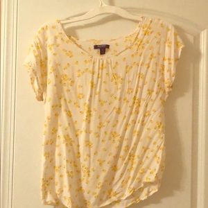 Old navy t shirt
